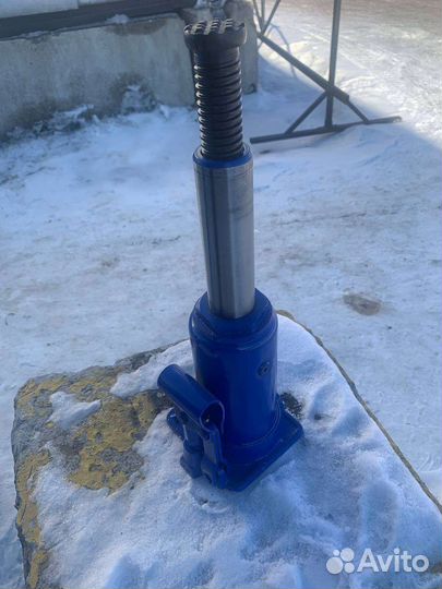 Домкрат гидравлический бутылочный новый 10 тонн