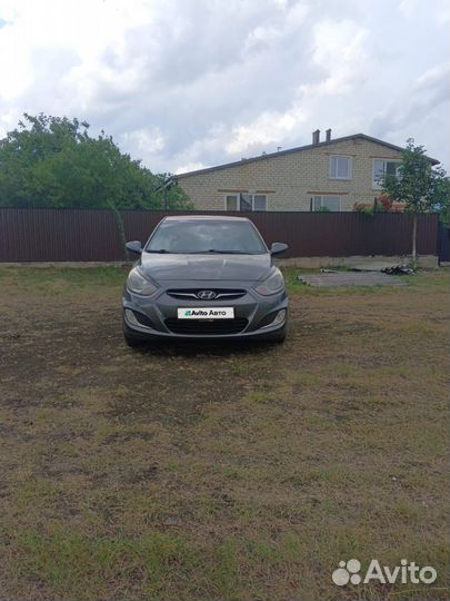 Hyundai Solaris 1.6 AT, 2011, 185 500 км