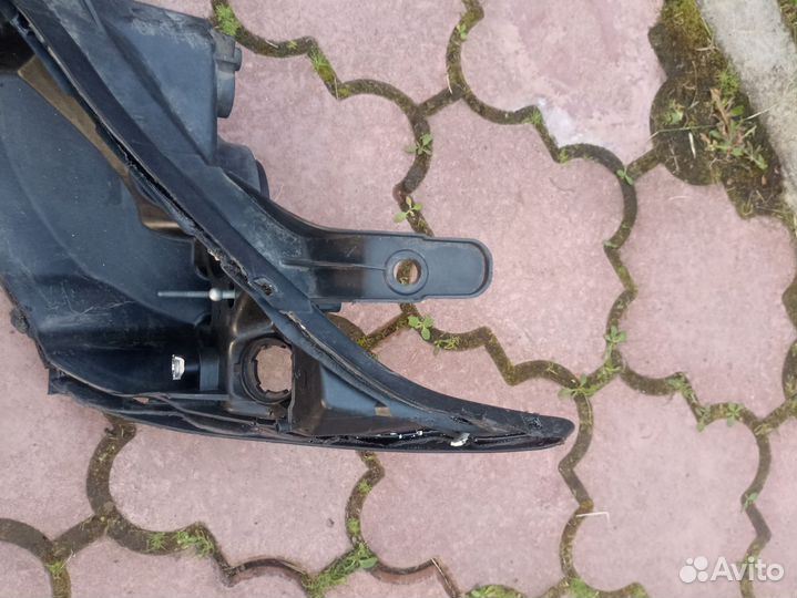 Запчасти фары pontiac vibe