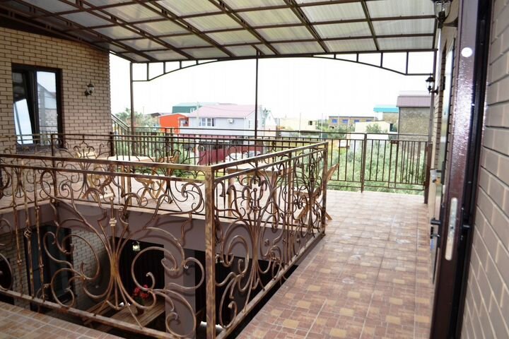 Комната 30 м² в 8-к., 1/2 эт.