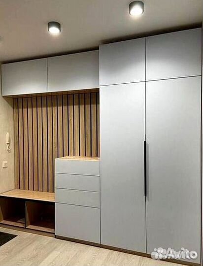 Шкафы в прихожую на заказ от производителя