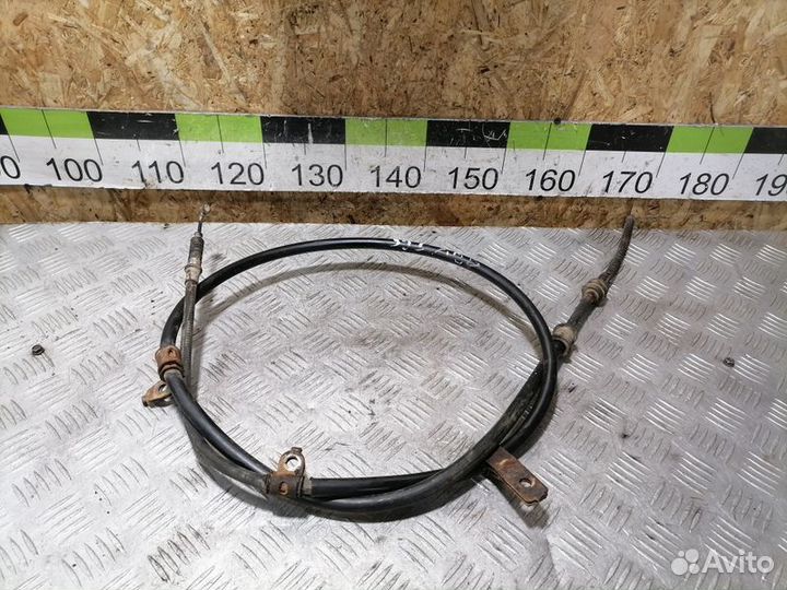 Трос стояночного тормоза Mitsubishi L200 2006-2016