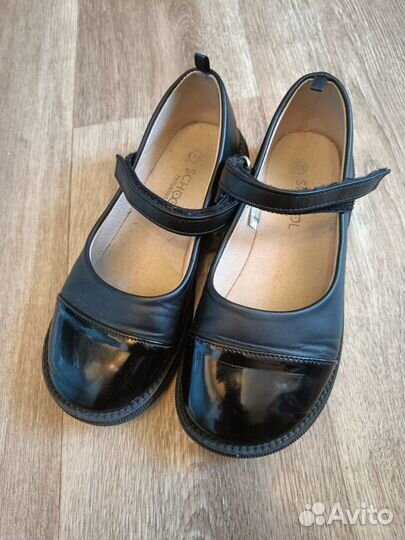 Туфли для девочки 35р