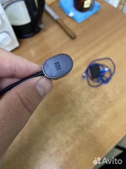 Зарядное устройство для гарнитуры mi