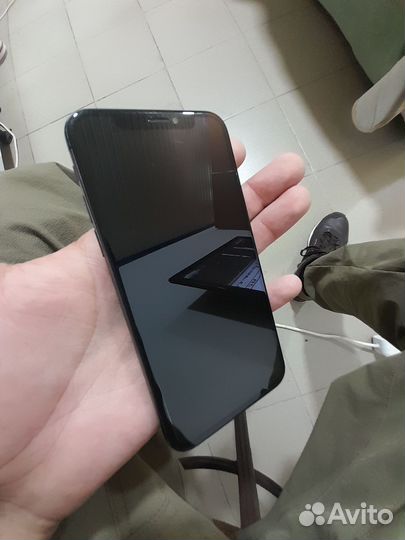 Телефон iPhone 10 x 64гб