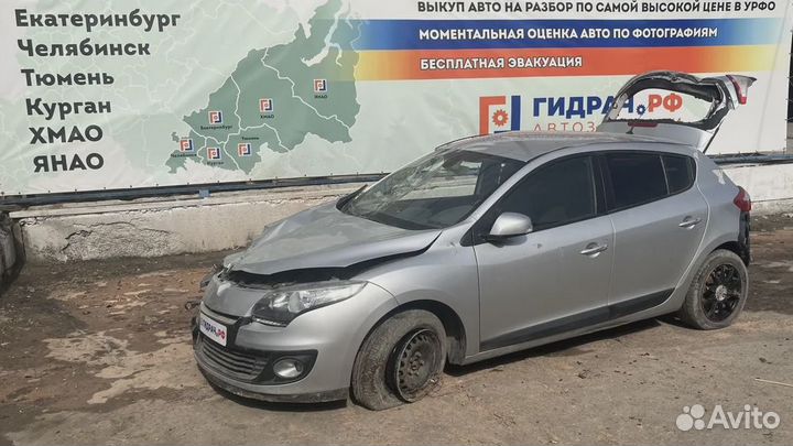 Ручка двери внутренняя правая Renault Megane 3 826720001R