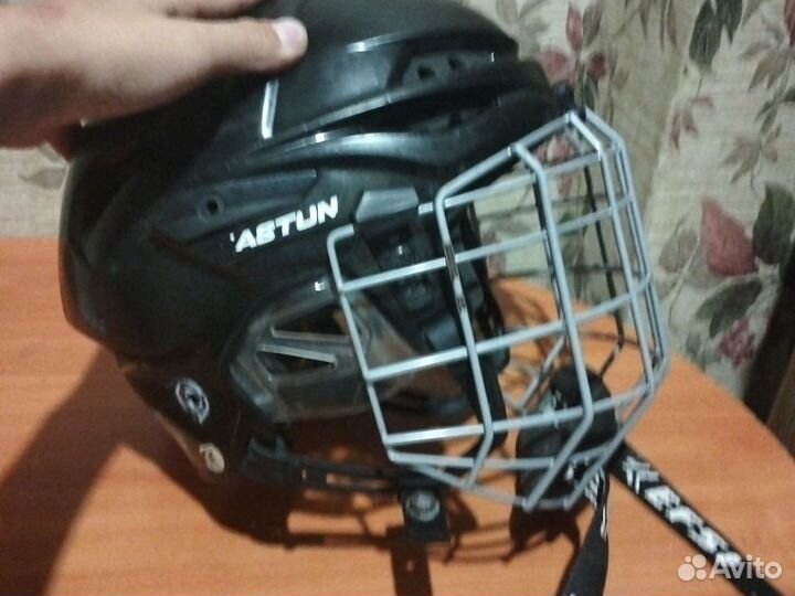 Шлем хоккейный easton