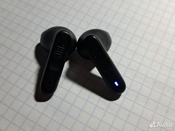 Беспроводные наушники jbl wave 300