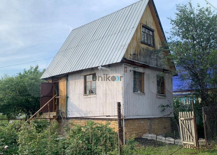 Дом 30 м² на участке 8,4 сот.