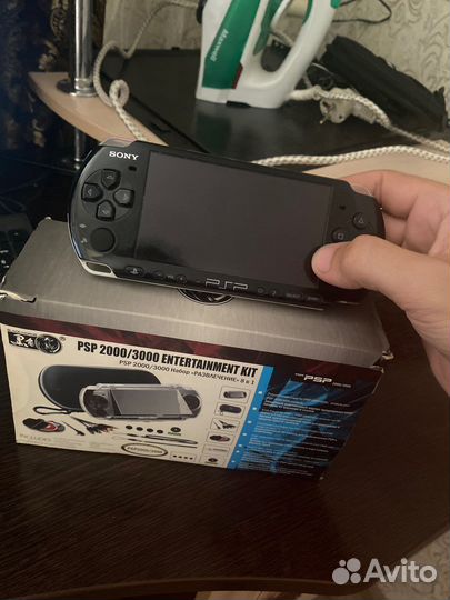 Портативная игровая приставка psp3008