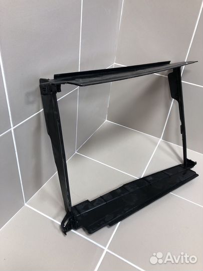 Дефлектор Кожух радиатора Renault Logan 2 Sandero