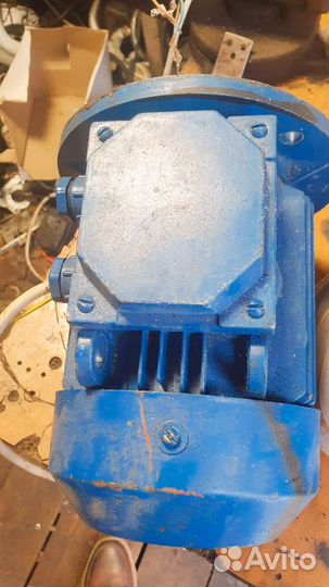 Двигатель асинхронный аир71А4У3