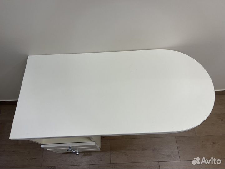 Стол с тумбой