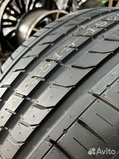 Nexen N'Fera SU1 245/35 R20