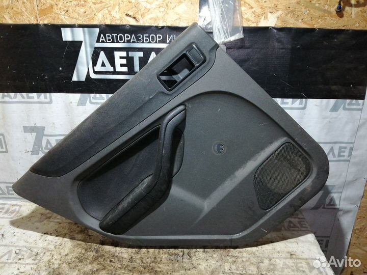 Обшивка двери Ford Focus 2