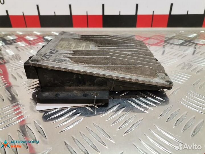 Блок управления двигателем Renault Clio 7711497054