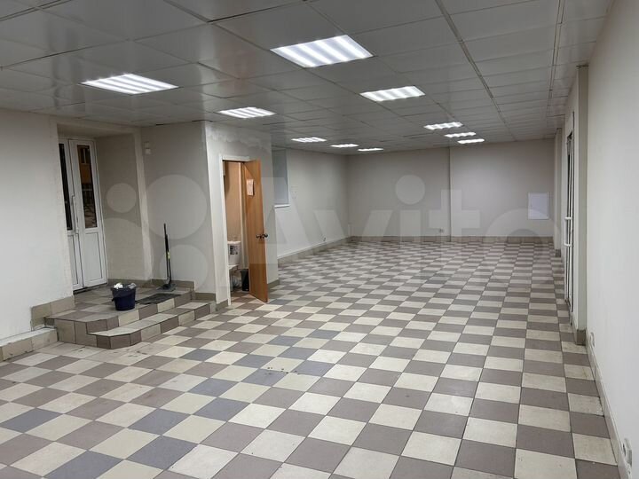 Торговая площадь, 220 м²