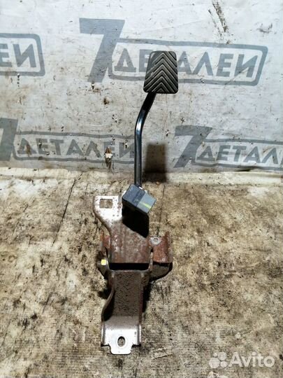 Педаль тормоза Hyundai Solaris / Kia Rio 3