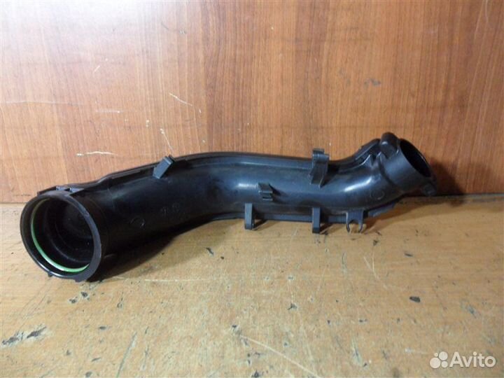 Патрубок воздушный 03C145673H Audi A1 8X 8X1/8XA