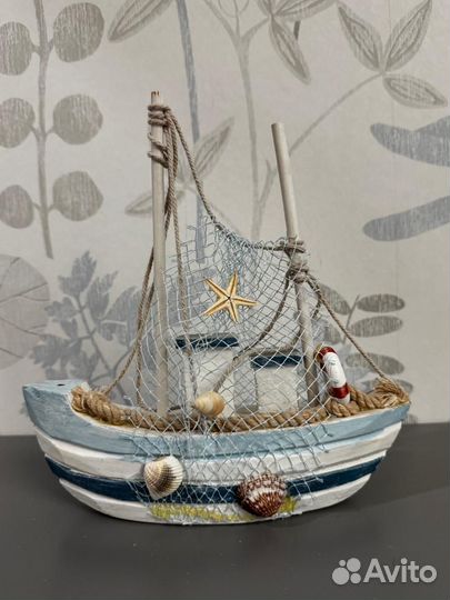 Фигурки декоративные из дерева