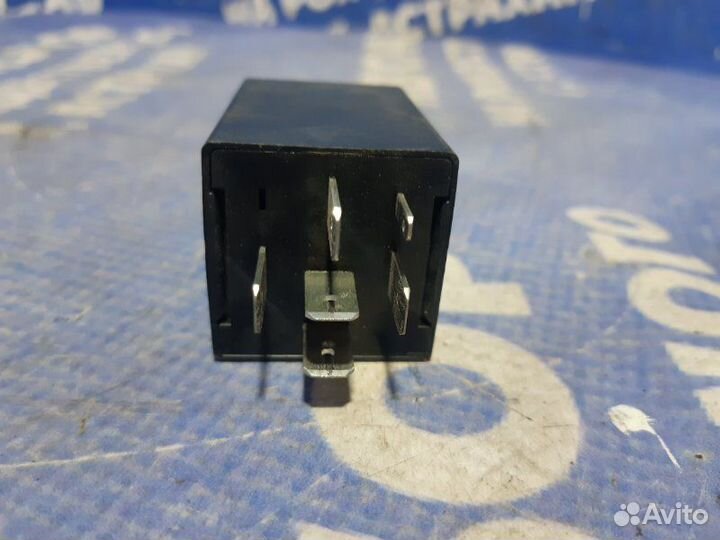 Реле Skoda Felicia универсал 1997