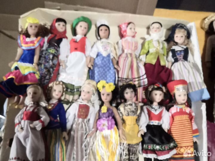 Кукла фарфоровая коллекционная бронь