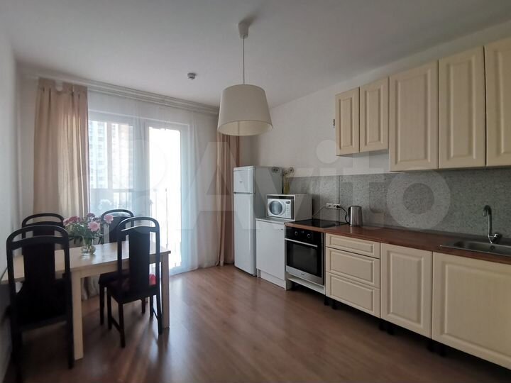 3-к. квартира, 82,5 м², 16/25 эт.