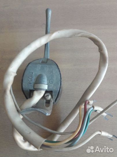 Подрулевой переключатель поворотов