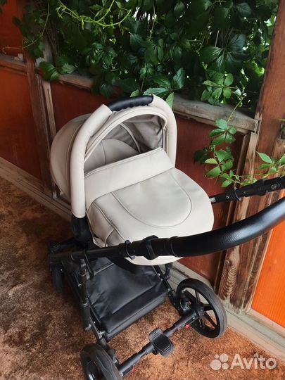 Коляска 3 в 1 Адамекс кожаная