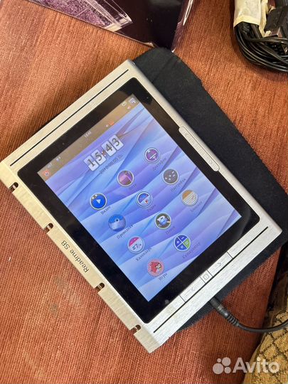 Телефоны, ноутбук, электронная книга