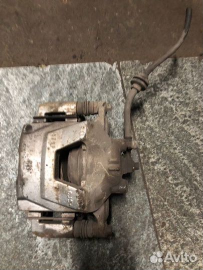 Суппорта передняя Chevrolet Cruze 1