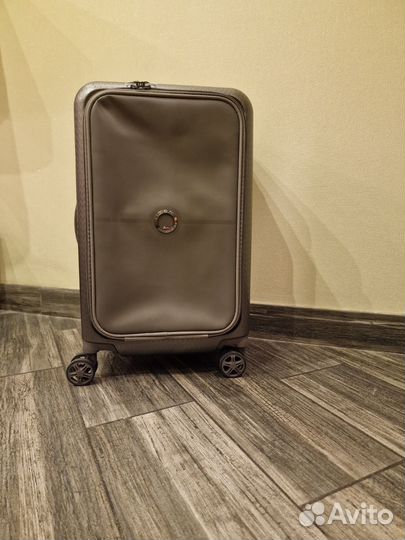 Чемодан delsey s