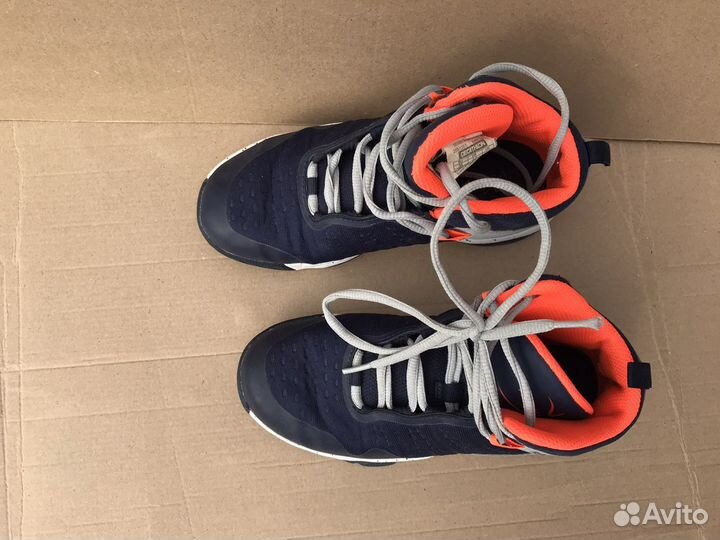 Баскетбольные кроссовки