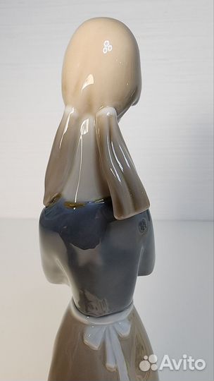 Статуэтка Nao Lladro девушка с гусем