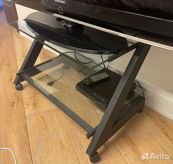 Стеклянная тумба под тв schroers & schroers berlin