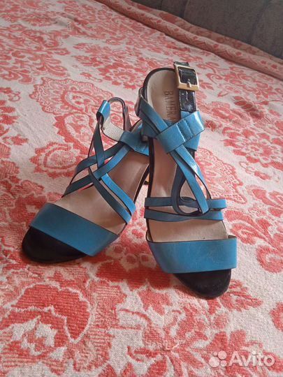 Отдам босоножки
