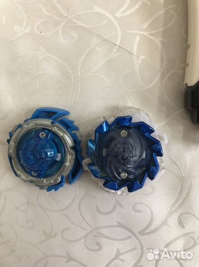 Beyblade арена+ волчки