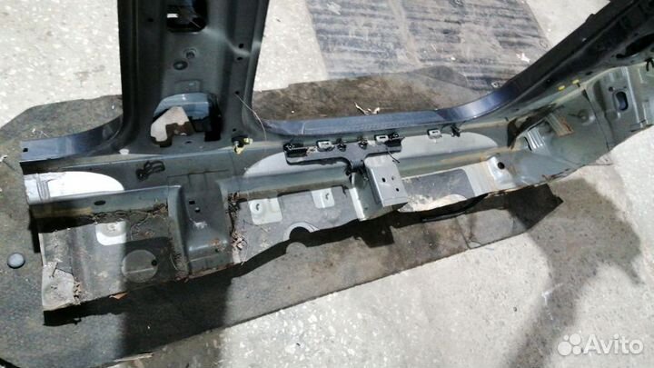 Стойка кузова Kia Sorento Левая Передняя