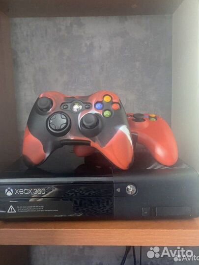 Игровая приставка xbox 360 e freeboot