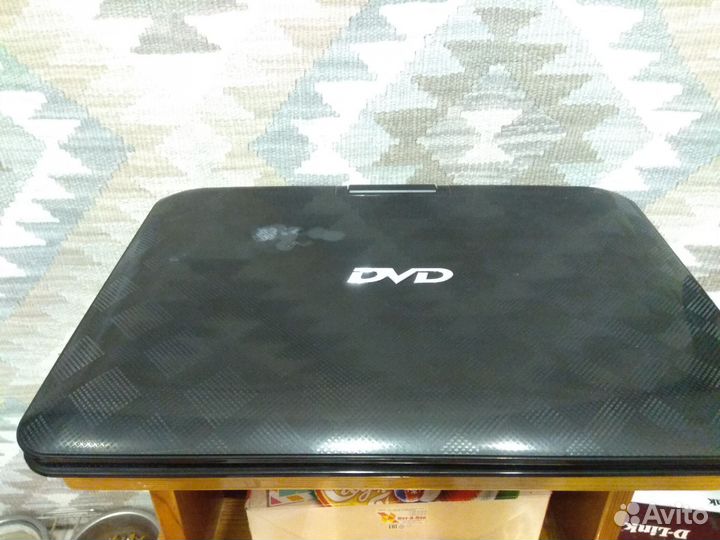 Портативный DVD плеер XPX EA-1669D с цифровым тв
