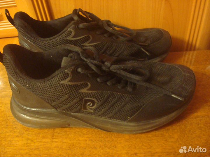 Кроссовки 39