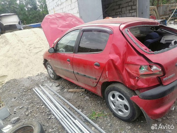 Кузов по частям Peugeot 206 МКПП 2002