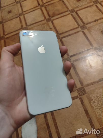 iPhone 8 Plus, 64 ГБ