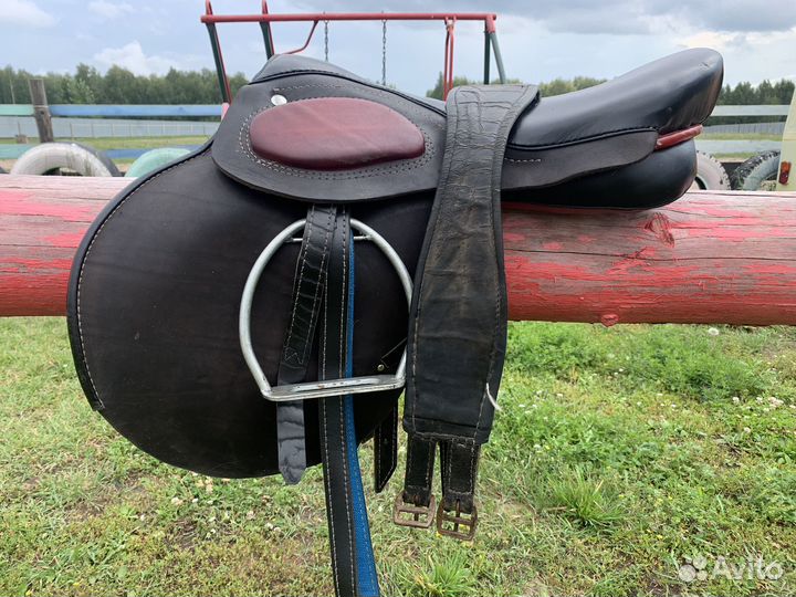 Седло троеборное