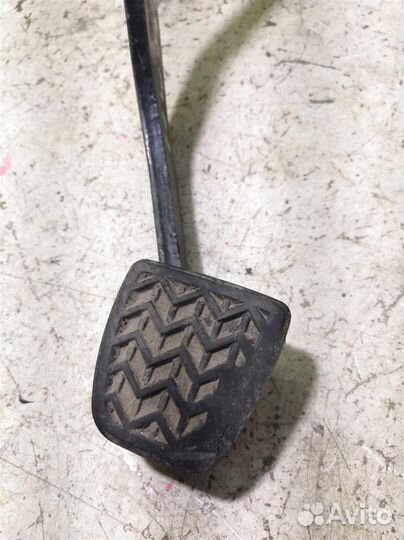 Педаль тормоза Тойота Королла Е120