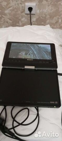 Портативный видеопроигрыватель