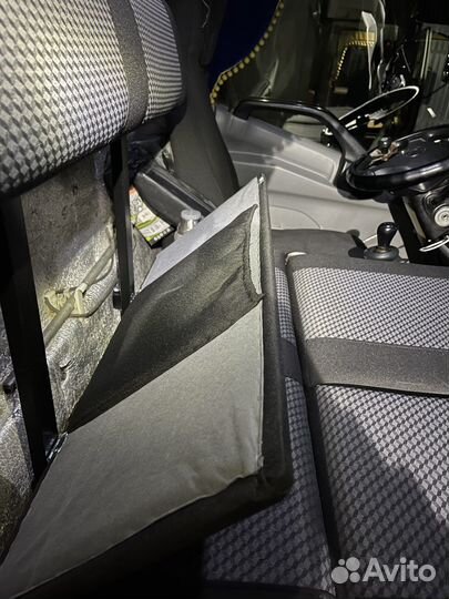 Сиденье-спальник на Toyota hino 300 и др