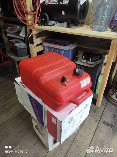 Топливный бак Suzuki 25 литров новый