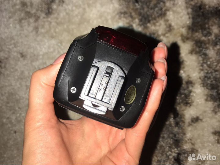 Вспышка камеры Sony