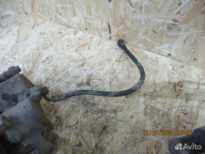 Шланг тормозной передний Ниссан NP300